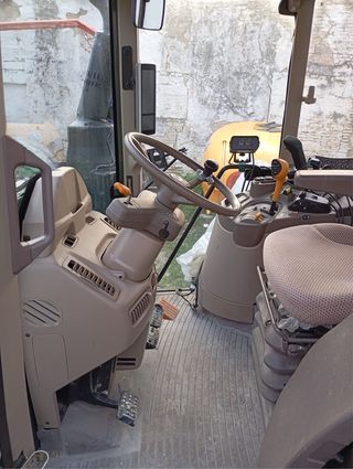 Tractor John Deere 6100 M 125HP