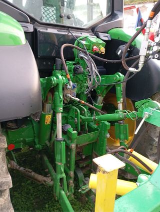 Tractor John Deere 6100 M 125HP