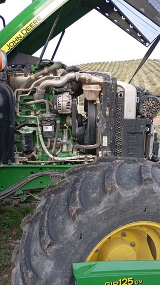 Tractor John Deere 6100 M 125HP