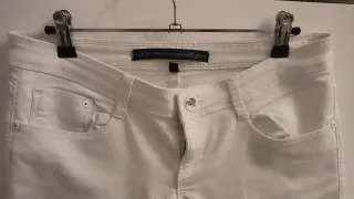 Pantalones vaqueros pitillos blancos