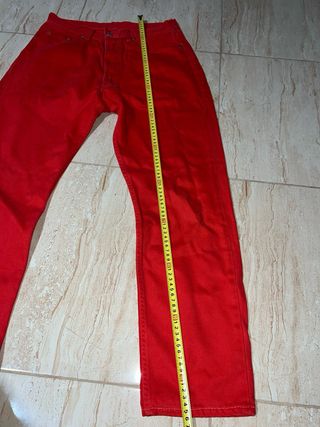Levi’s 510 rojo intenso · denim original · W34 L32