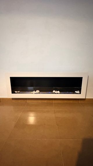 Estufa Bioetanol Negra y Blanca