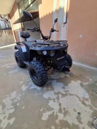 Quad Negro Todoterreno