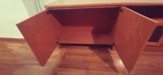 Mueble de salón madera y cristal