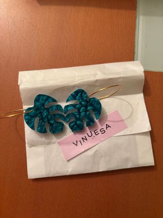 Pendientes Vinuesa Monstera Hoja Verde Dorado