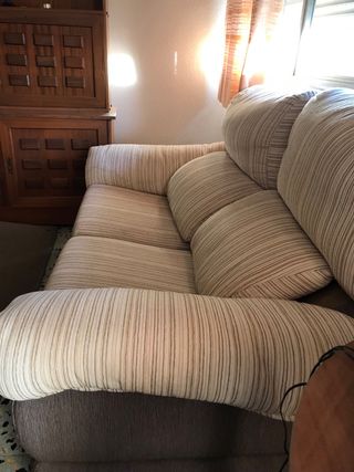 2 Sofás de 2 Plazas Beige y Marrón