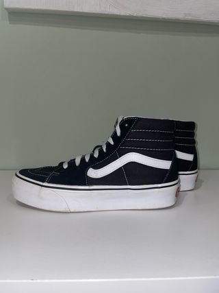 Vans Sk8-Hi Negras y Blancas
