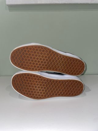 Vans Sk8-Hi Negras y Blancas