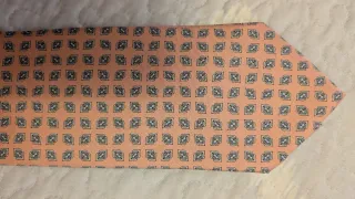 Corbata de seda natural rosa salmón y gris