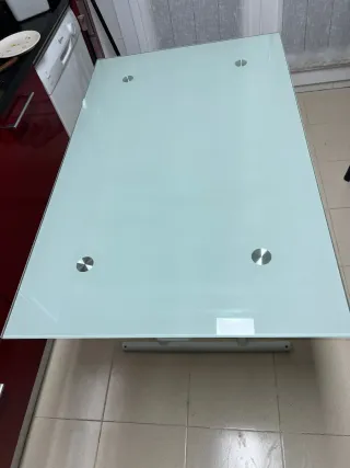 Mesa de cristal abatible moderna
