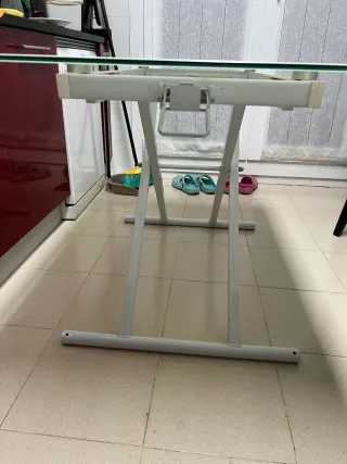 Mesa de cristal abatible moderna
