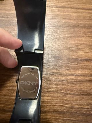 Reloj DKNY Mujer Negro y Dorado