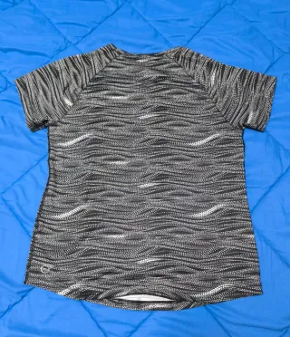 Camiseta Puma Dri-Fit Negra y Blanca