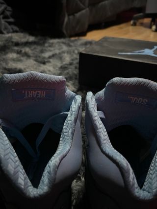 Jordan 5 University Blue