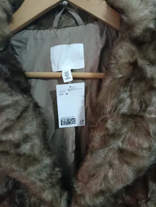 Abrigo efecto pelo H&M