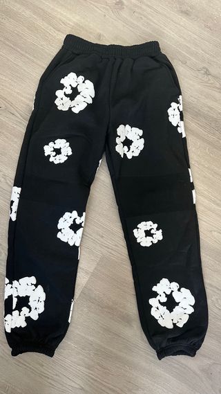 Sudadera Denim Tears Negra con Estampado Floral