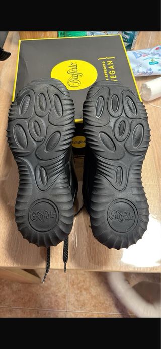 Zapatillas Veganas Buffalo Negras