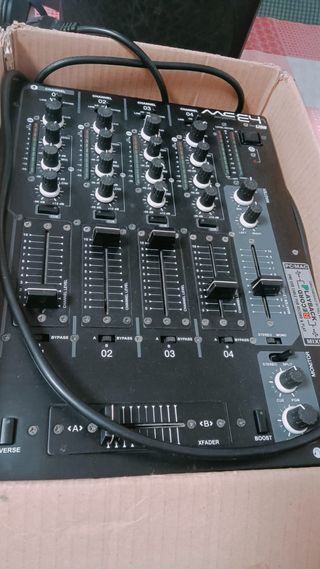 Controlador DJ Traktor Kontrol S2