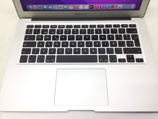 portatil apple apple macbook air core i5 1.8 13 (2017) (a1466)