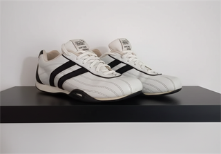 Zapatillas John Smith Talla 38 Blancas y Negras