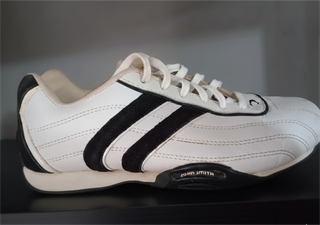 Zapatillas John Smith Talla 38 Blancas y Negras