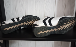 Zapatillas John Smith Talla 38 Blancas y Negras