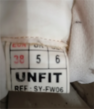 Zapatillas John Smith Talla 38 Blancas y Negras