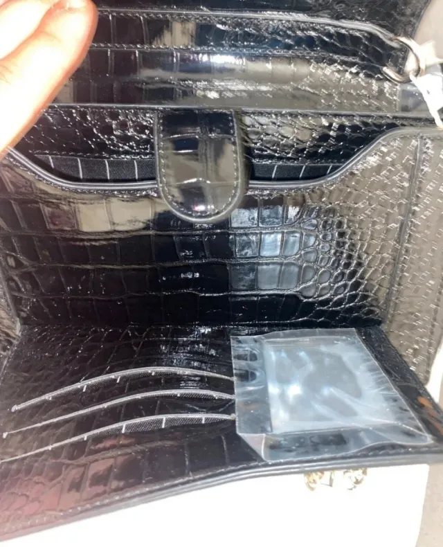 Bolso Vivienne Westwood Negro Cocodrilo