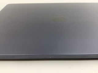 portatil apple apple macbook air m4 10-core 4.4 13 (8gpu) (2025) (a3240)