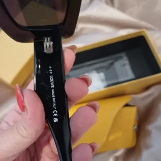 Gafas de Sol Loewe Negras y doradas