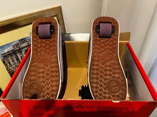 Zapatillas Heelys con ruedas moradas