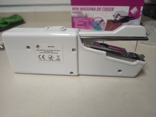 Mini máquina de coser portátil