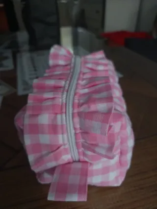 Neceser de viaje rosa y blanco