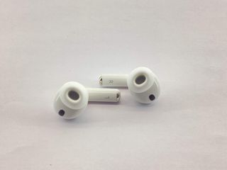 in-ear apple airpods pro 3