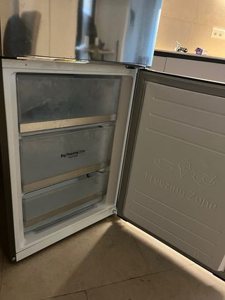 Nevera/congeldor LG Acero Inoxidable.