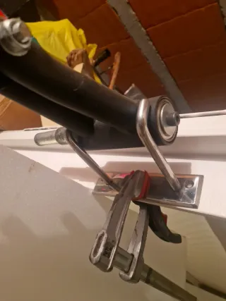 Soporte de pared para caballete Monobrazo