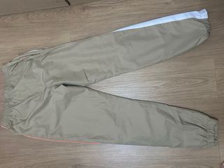 Pantalón Lacoste Beige y Blanco