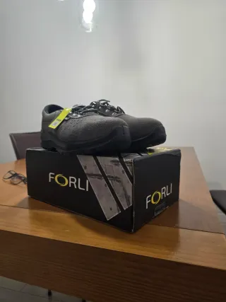 Zapatos de seguridad FORLI "Talla 42"  A ESTRENAR