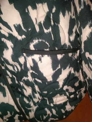 Chaqueta Cropped Estampada