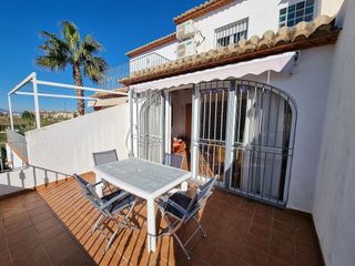 Casa adosada en alquiler en Oliva Nova en Oliva