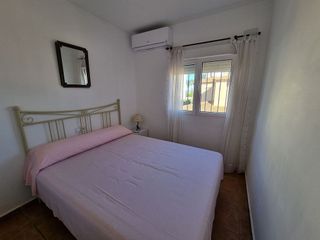 Casa adosada en alquiler en Oliva Nova en Oliva