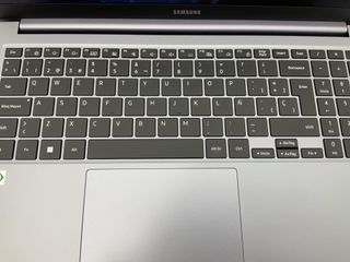 pc portatil samsung galaxy book4