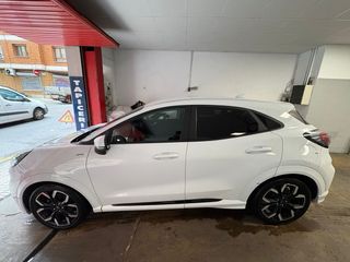 Ford Puma 2020 (coche de reestreno esta nuevo)