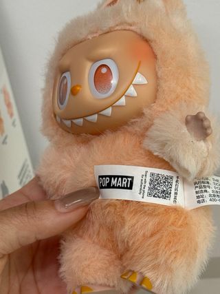 Labubu Pop Mart Peluche Big Into Energy