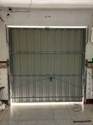 Puerta garaje automatizada