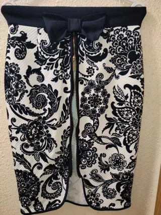 Falda estampada floral con lazo elegante Nueva