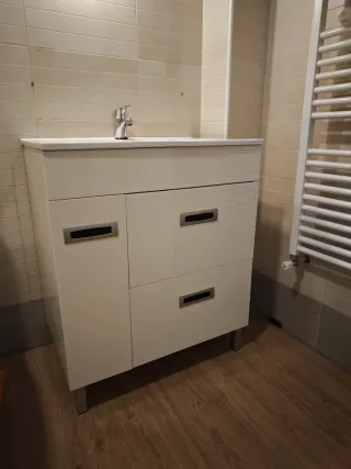 Mueble de baño con lavabo