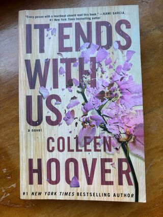 It Ends with Us: A Novel (1)