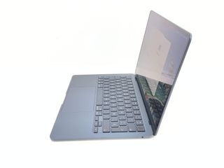 portatil apple apple macbook air m4 10-core 4.4 13 (8gpu) (2025) (a3240)