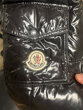 Cazadora Moncler Negra Brillante